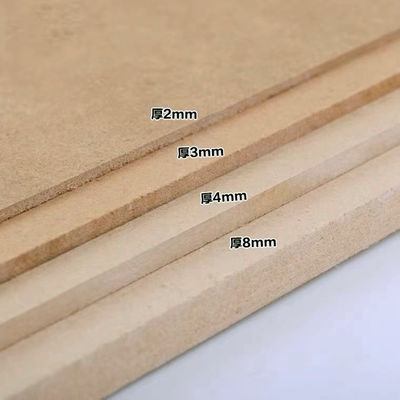 木繊維 1.5-25mm 厚さ メラミンのMDF/カスタマイズ可能な家具のための原材料MDF板